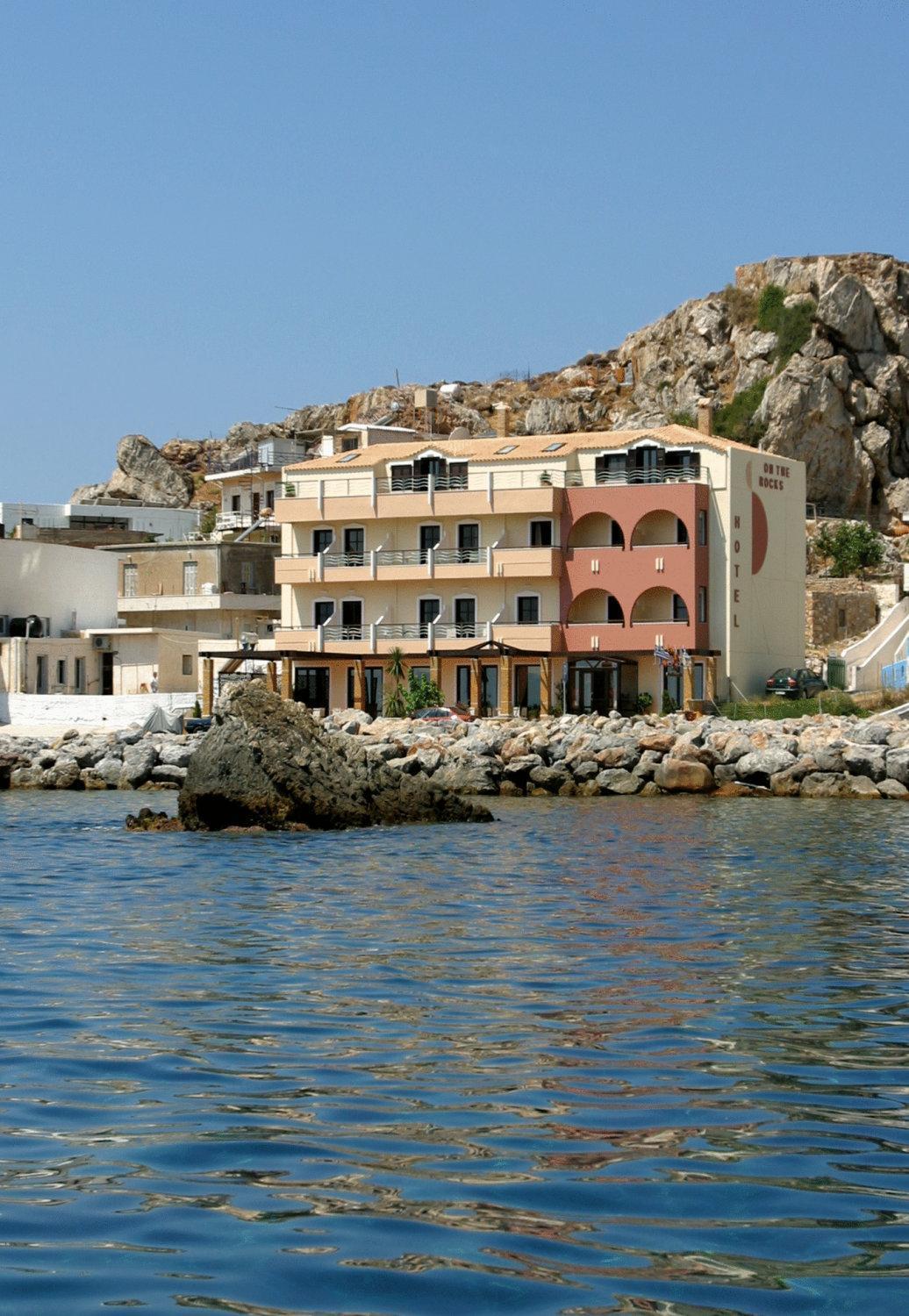 Hotel On The Rocks